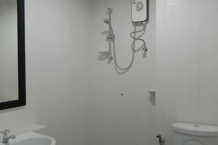 Room 12 of 17