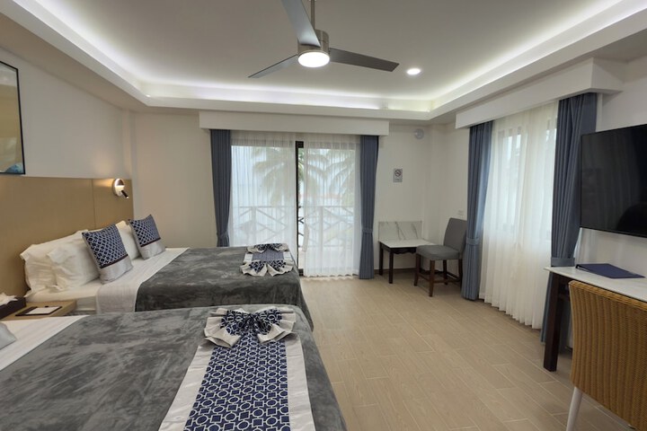 Room 70 of 272