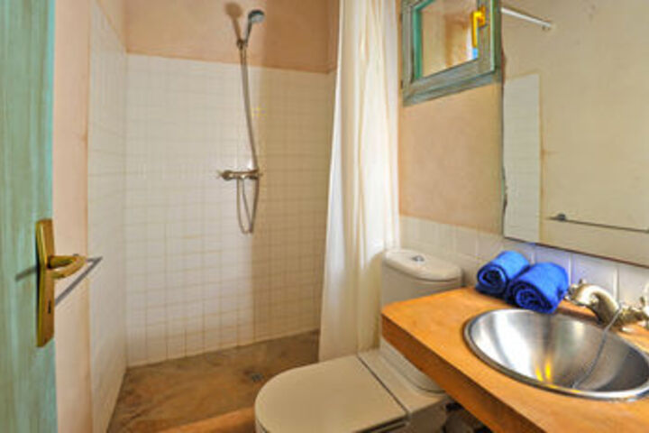 Room 4 of 46