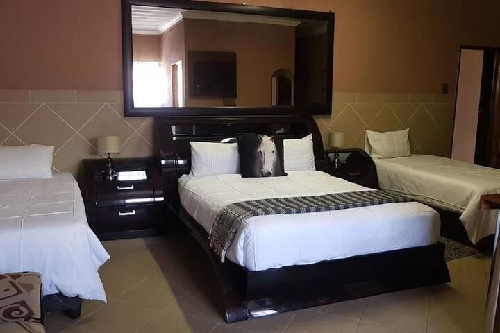 Room 6 of 15