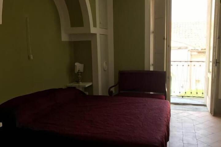 Room 11 of 14
