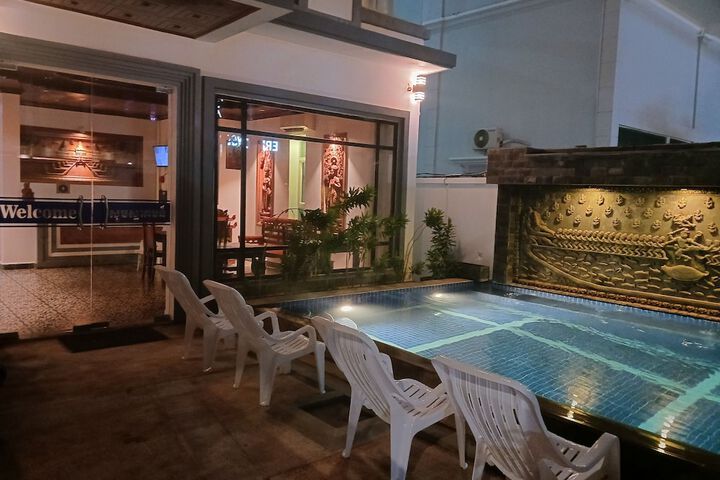 Pool 11 of 14