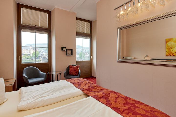 Room 4 of 45