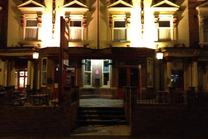 Photo 1