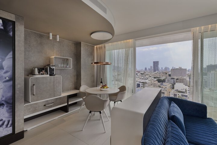 Room 18 of 58