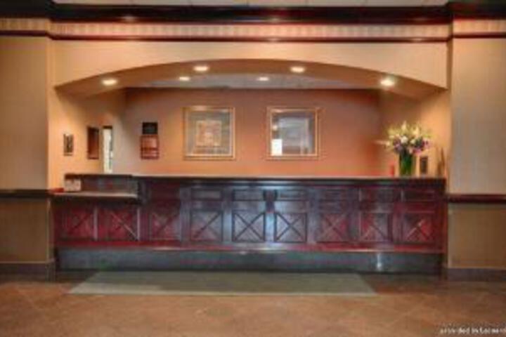 Best Western University Plaza in Chicago, IL