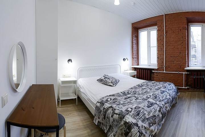 Room 12 of 140