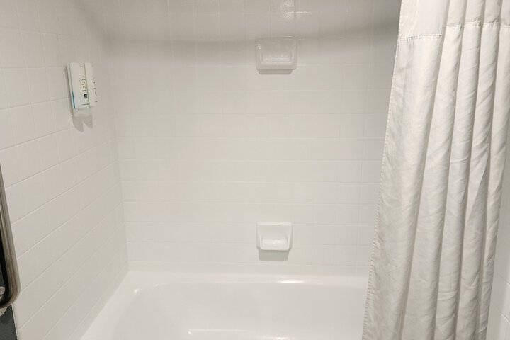 Room 40 of 70