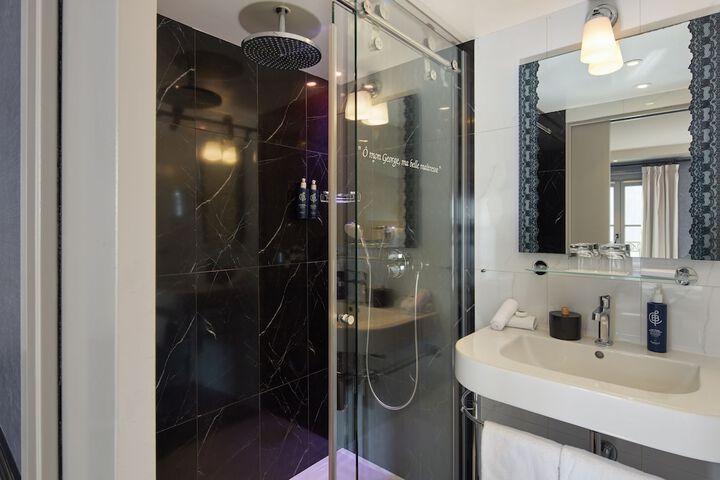 Bathroom Interior Photo