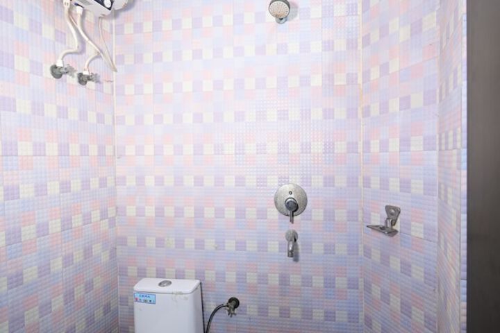 Room 12 of 20