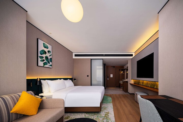 Room 35 of 88