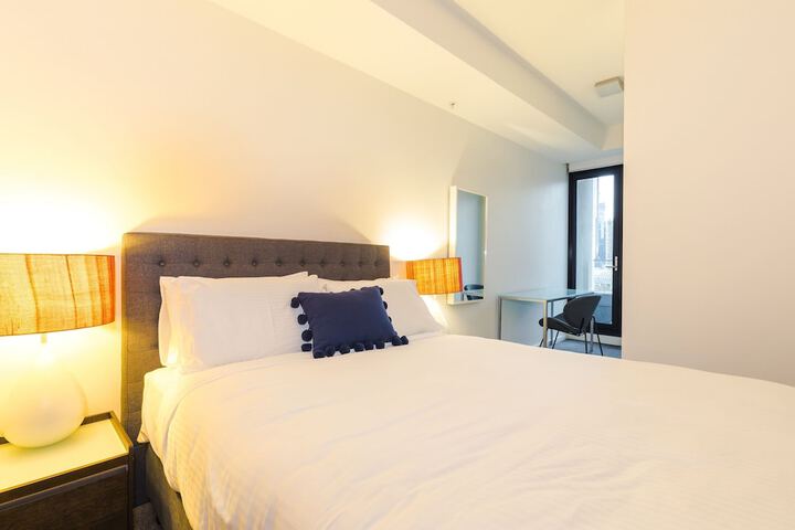 Room 21 of 148