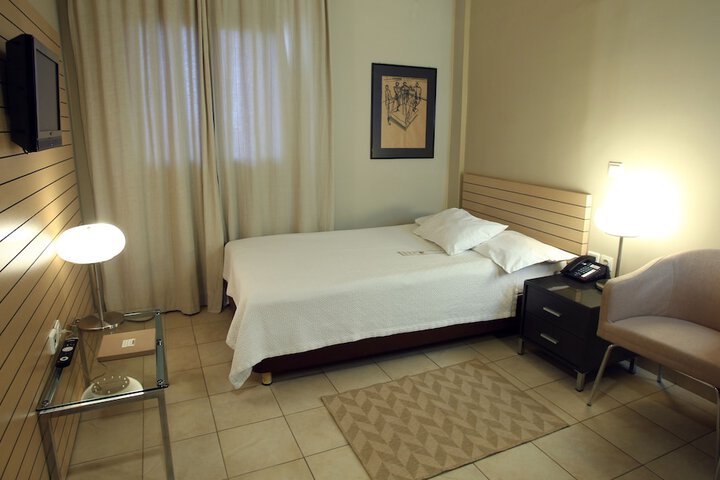 Room 29 of 166