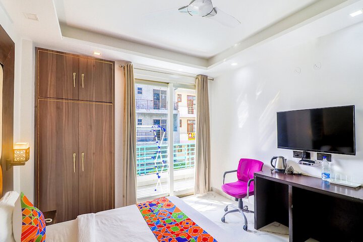 Room 12 of 34