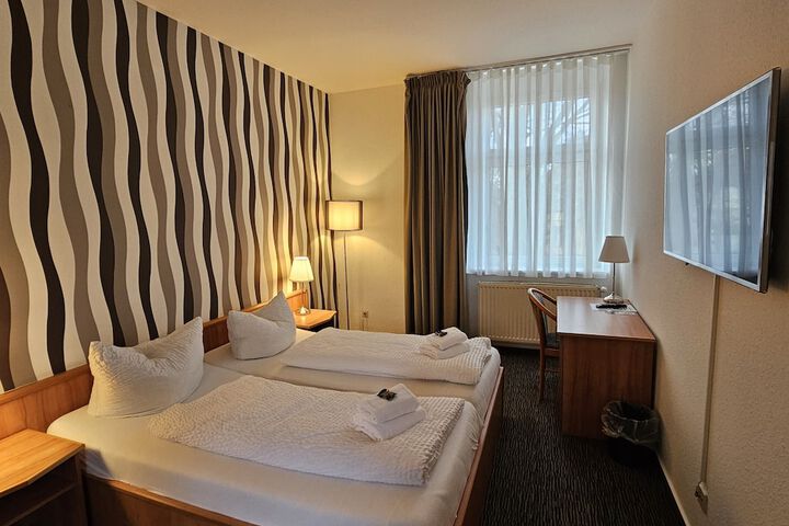 Room 4 of 57