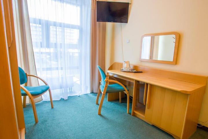 Room 34 of 73