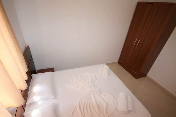 Room 34 of 101