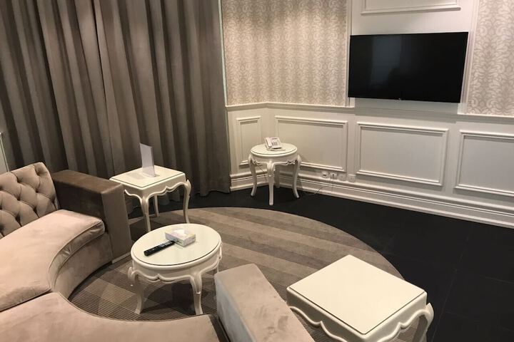 Room 30 of 57
