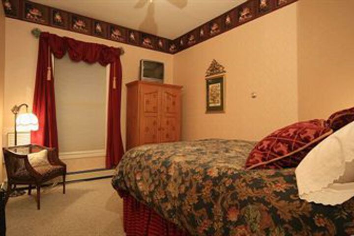 Room 52 of 77
