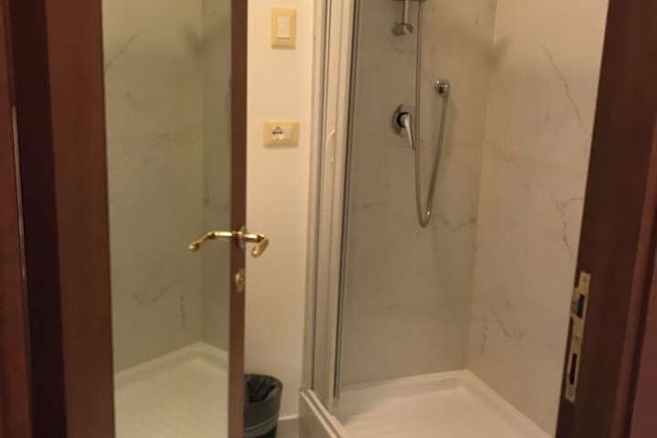 Room 33 of 55
