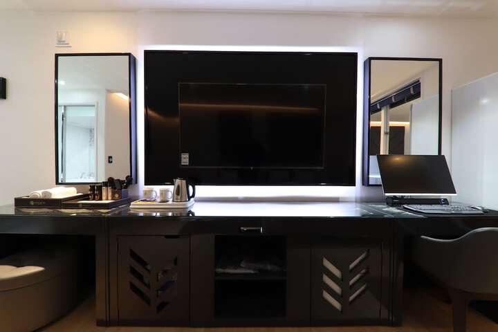 Room 46 of 58