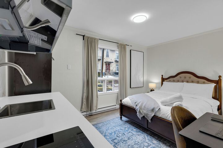 Room 28 of 174
