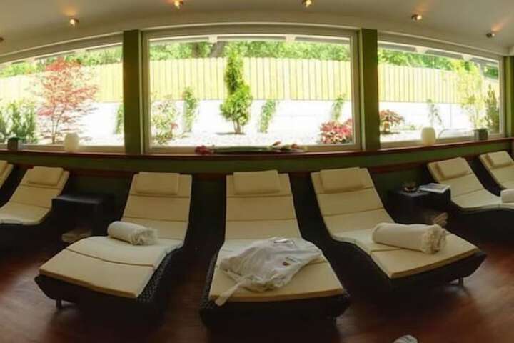 Spa 7 of 26