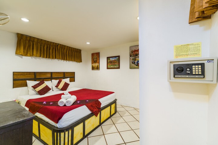 Room 6 of 40