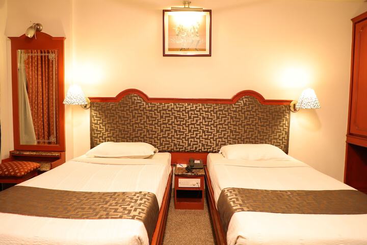 Room 2 of 23