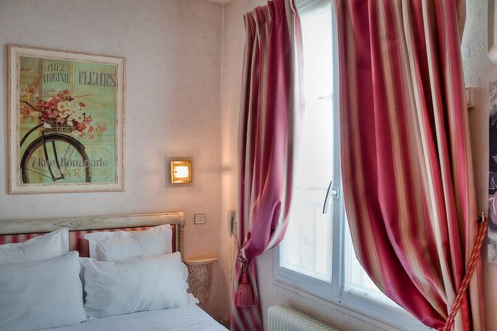 Room 6 of 40