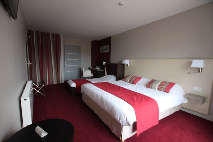 Room 13 of 41
