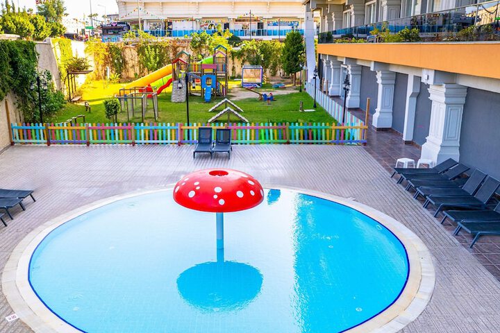 Pool 53 of 170