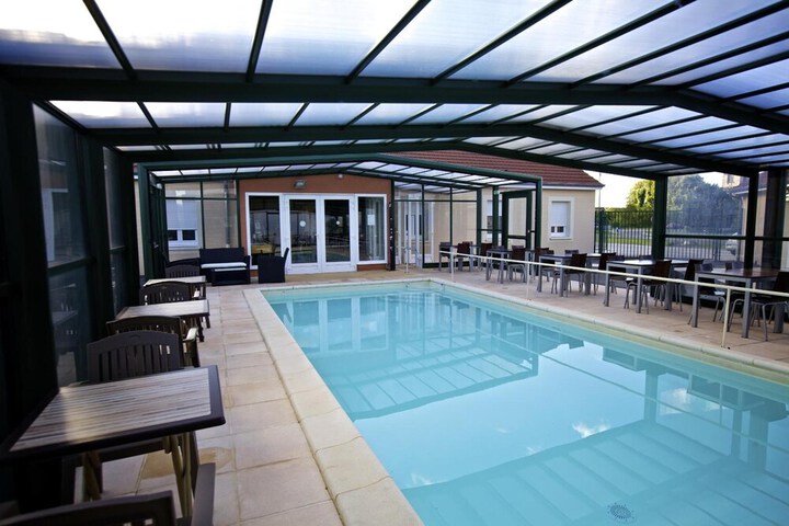 Pool 18 of 32