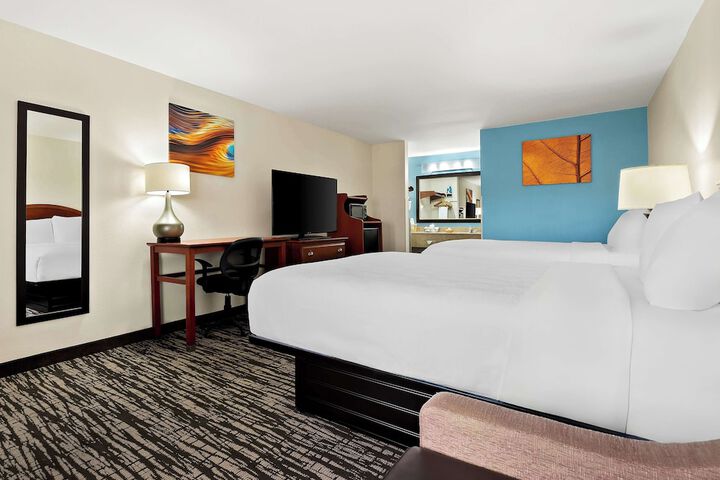 Room 11 of 25