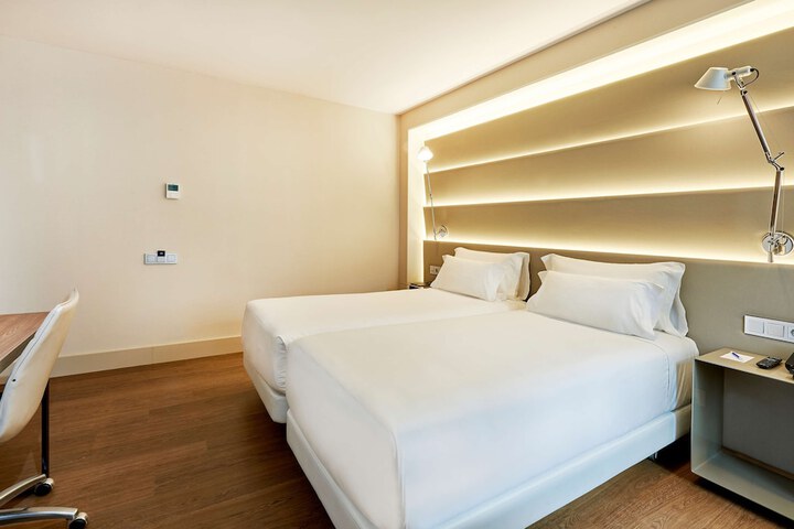 Room 16 of 70