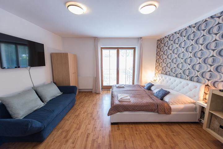 Room 48 of 140