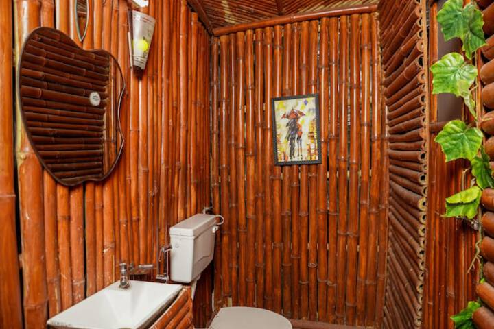 Room 15 of 28