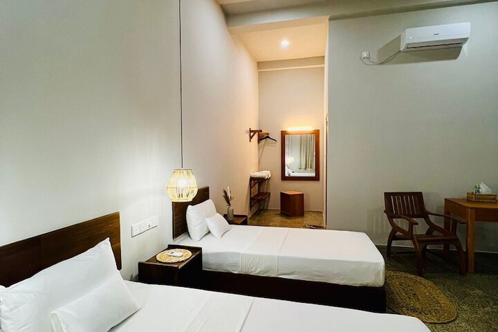 Room 6 of 29
