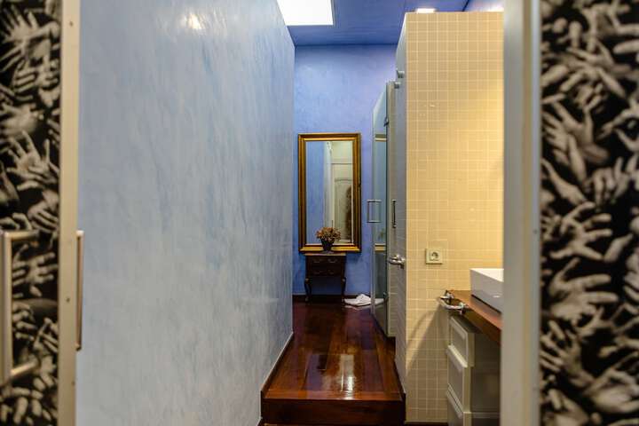 Room 14 of 36