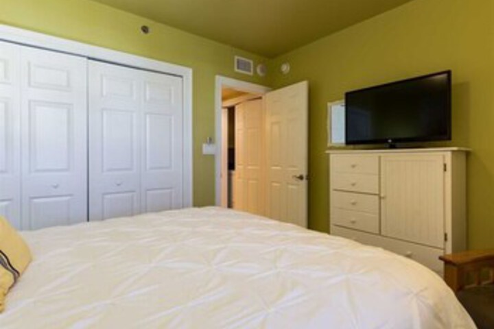 Room 141 of 156