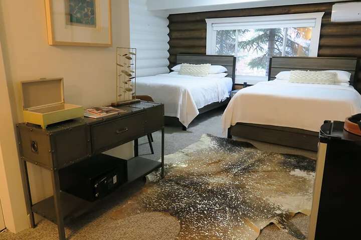 Room 6 of 51