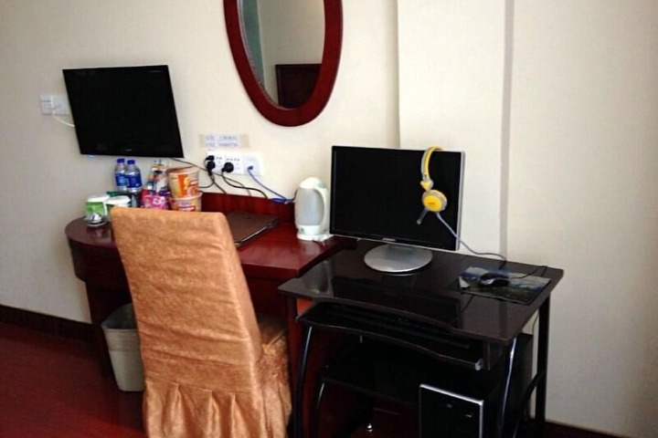 Room 28 of 45