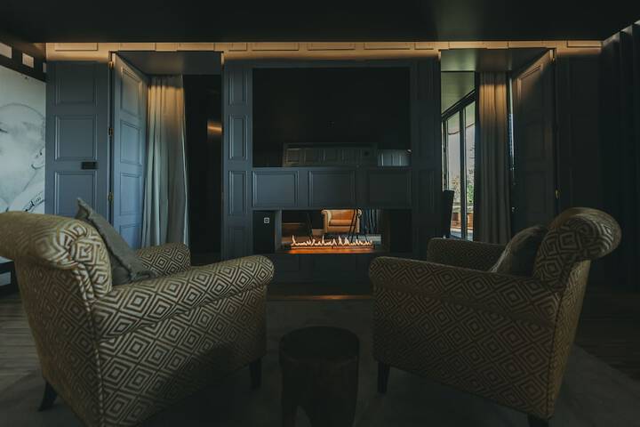 Room 38 of 204