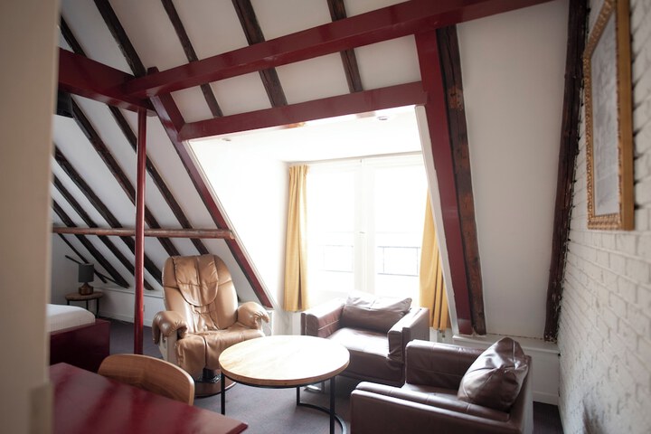 Room 14 of 78