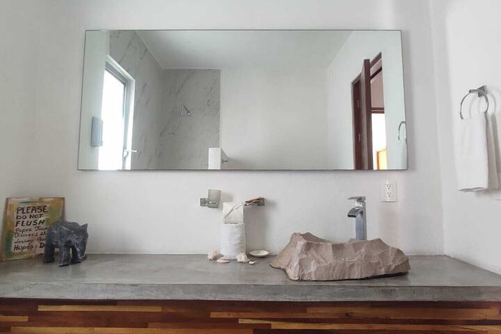 Room 16 of 18