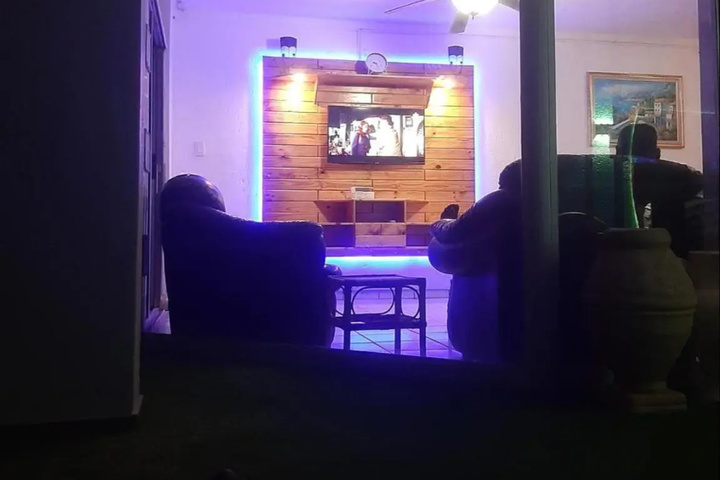 Room 5 of 17