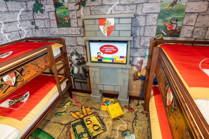 Room 8 of 54
