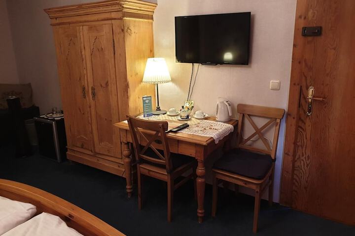 Room 21 of 36