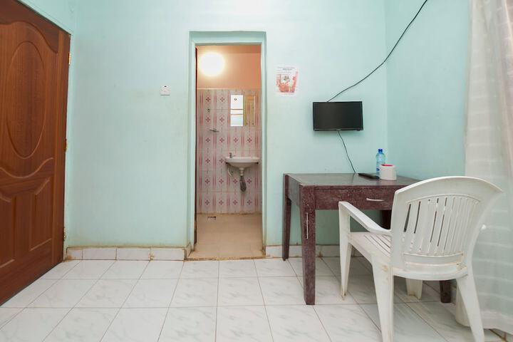 Room 8 of 31