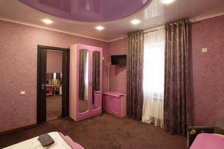 Room 23 of 27